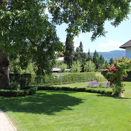 Ferienwohnung Und Gaestezimmer Korb Krumpendorf Bagian luar foto