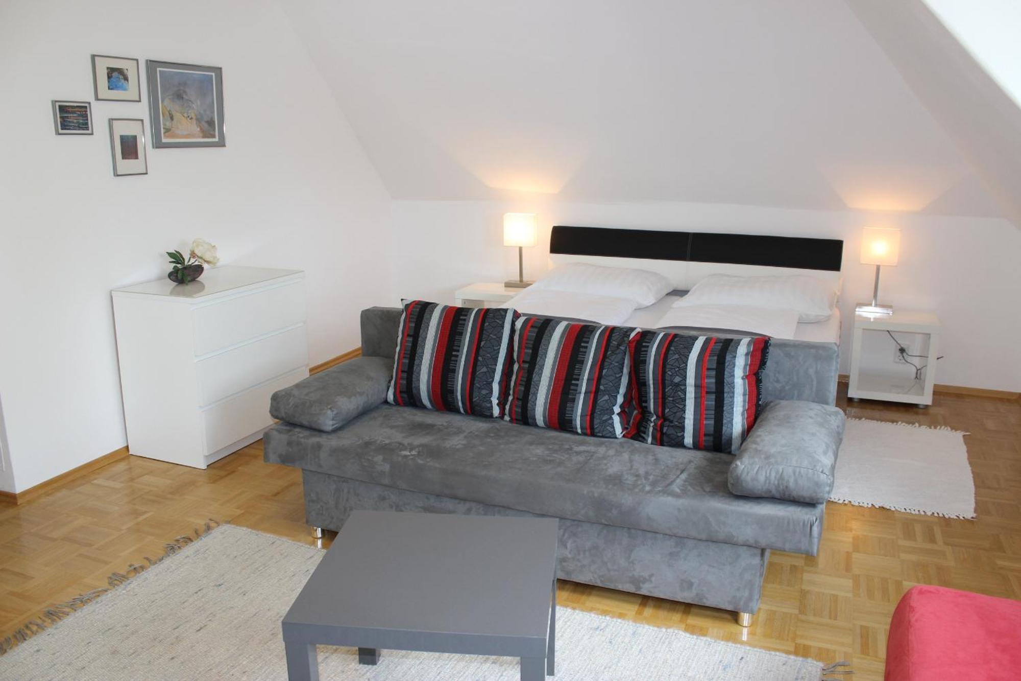 Ferienwohnung Und Gaestezimmer Korb Krumpendorf Bagian luar foto